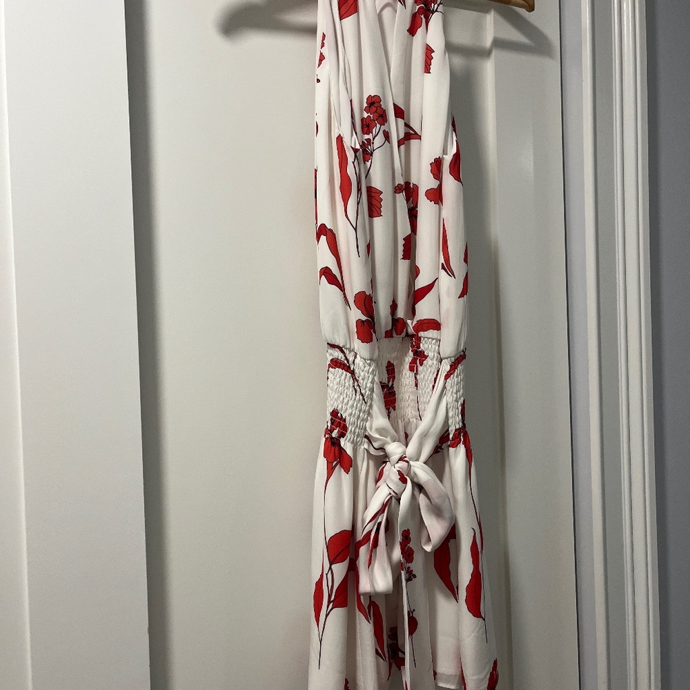 Beautiful white and red Parker dress. Worn only once!